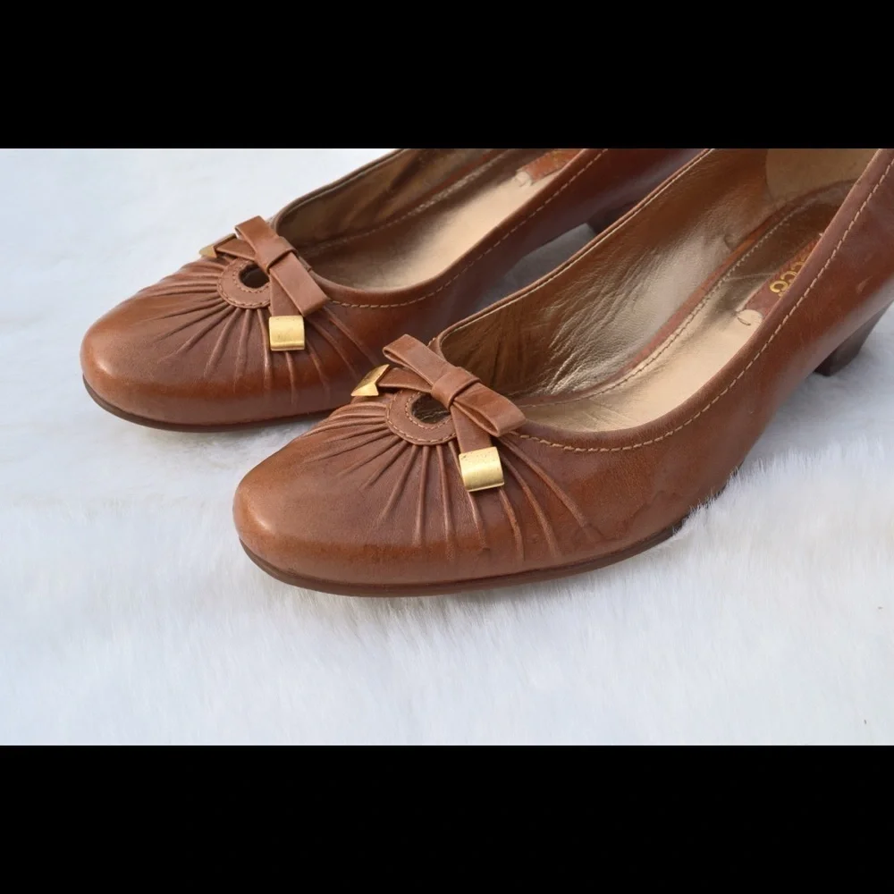 Ecco leather pumps